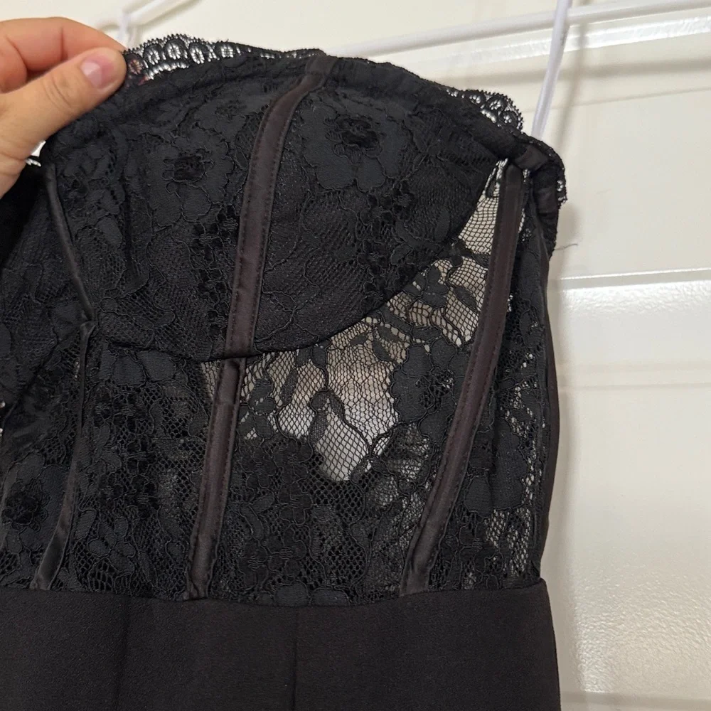 Elegant Black Lace Strapless Dress - Picture 1 of 4